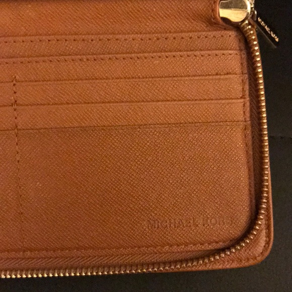 Michael Kors Leather Zippered Wallet - Picture 10 of 10